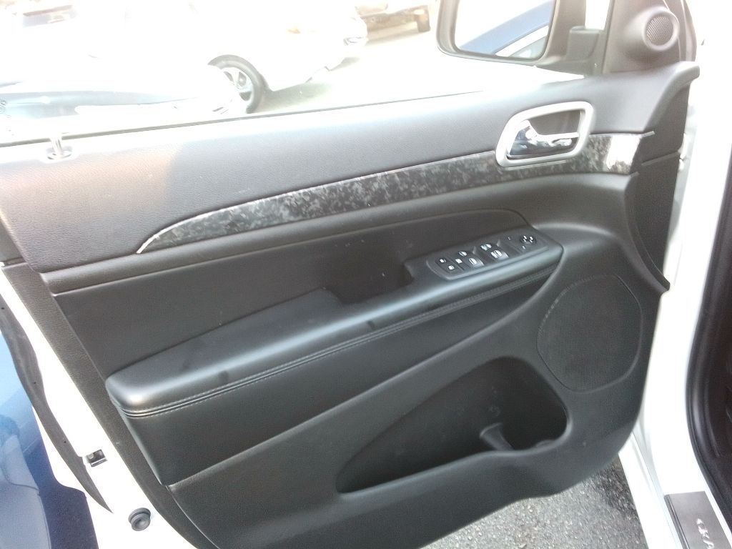 Jeep Grand Cherokee Laredo 4WD 2018