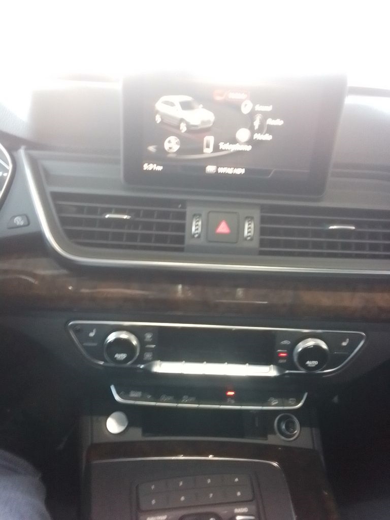 Audi Q5 2.0T Premium quattro 2020