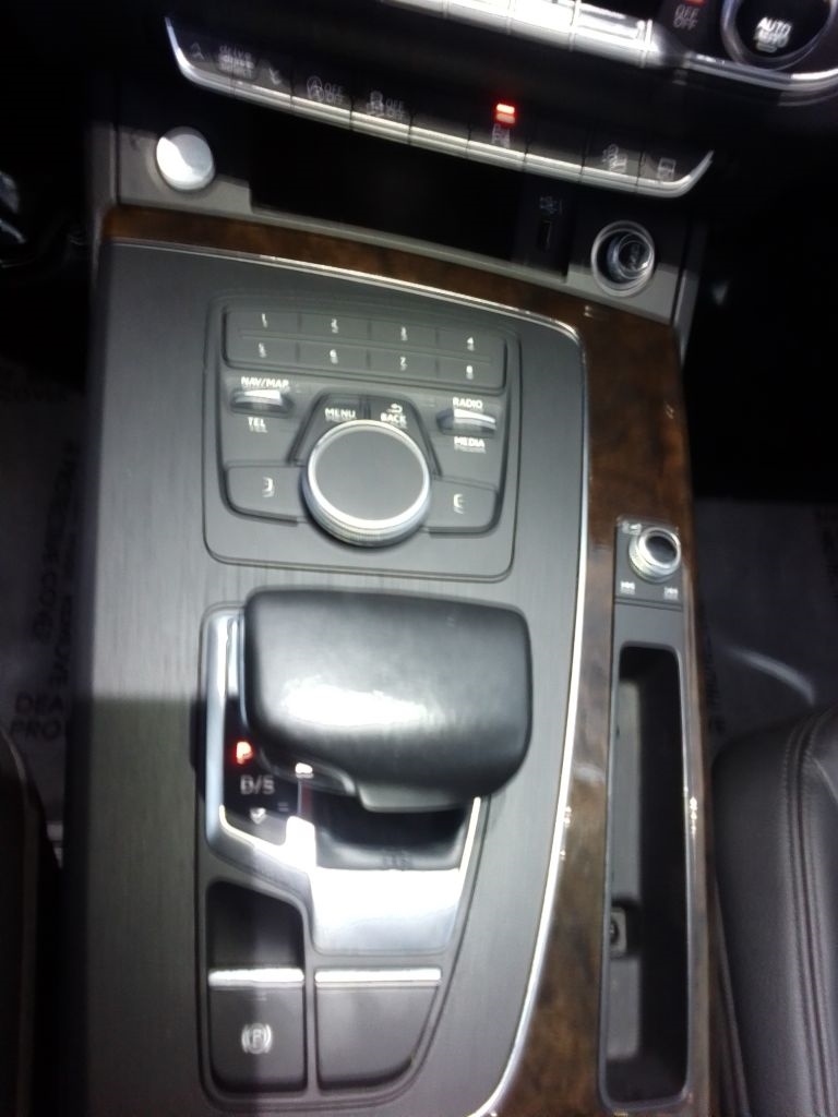 Audi Q5 2.0T Premium quattro 2020