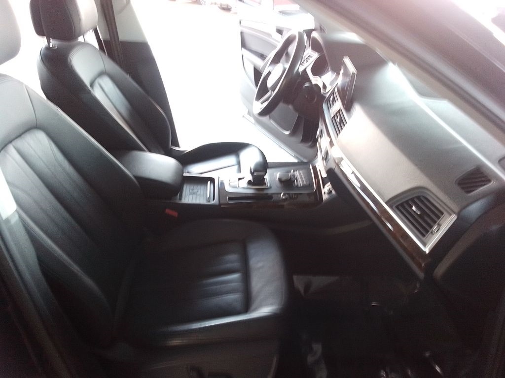 Audi Q5 2.0T Premium quattro 2020