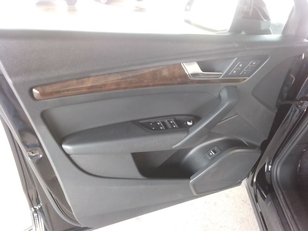 Audi Q5 2.0T Premium quattro 2020