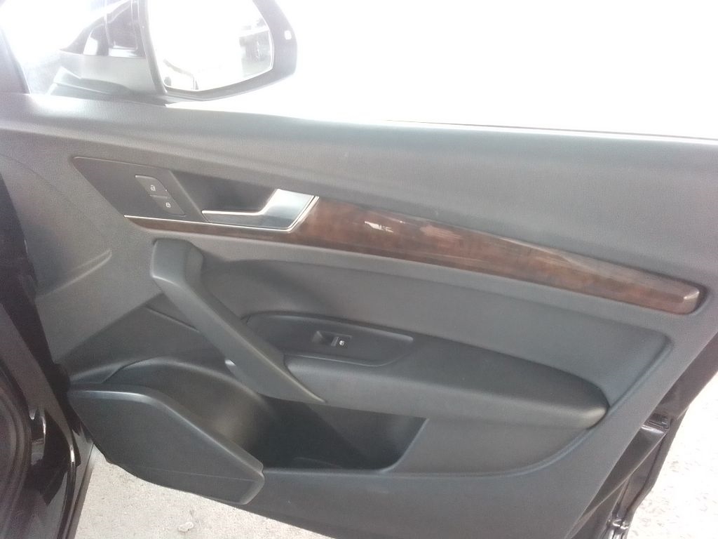 Audi Q5 2.0T Premium quattro 2020