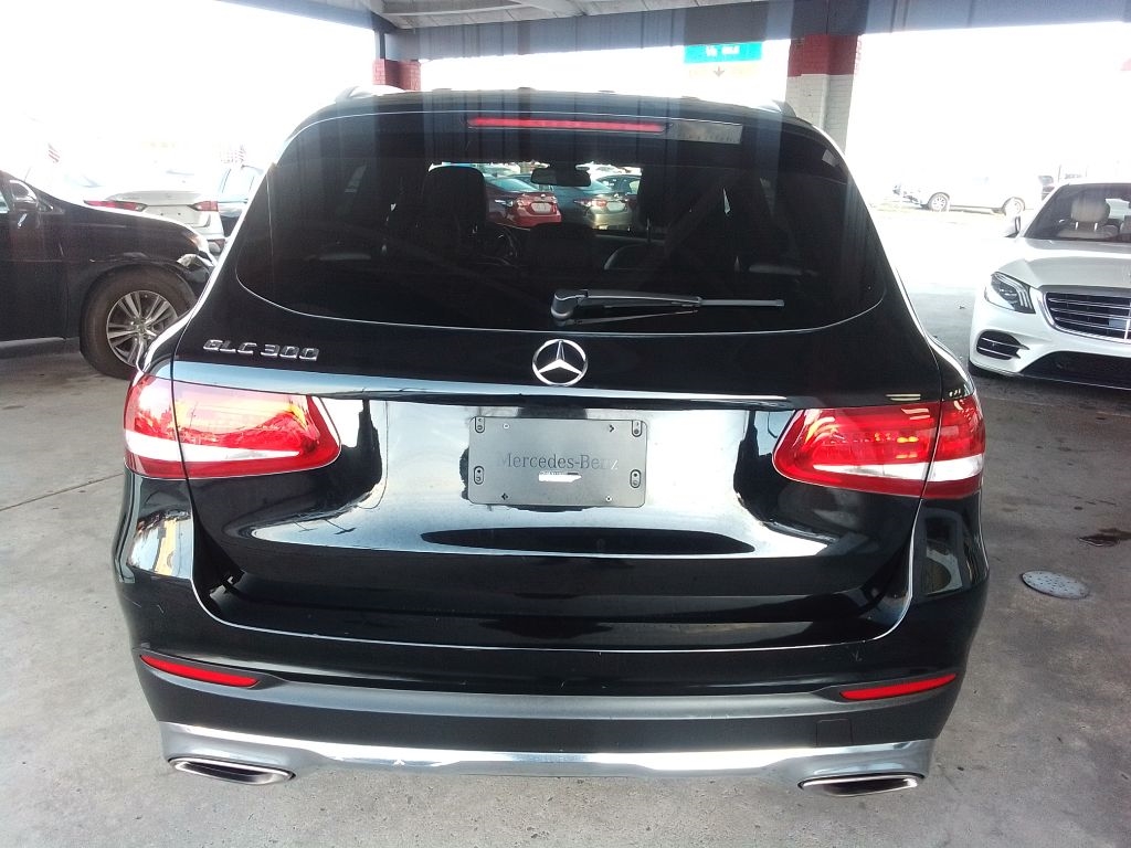 Mercedes-Benz GLC-Class GLC300 2019