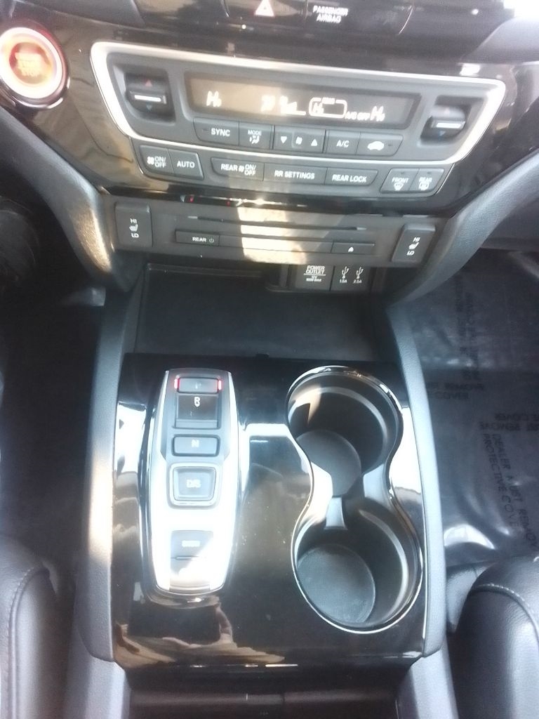 Honda Pilot Touring 2WD 2016