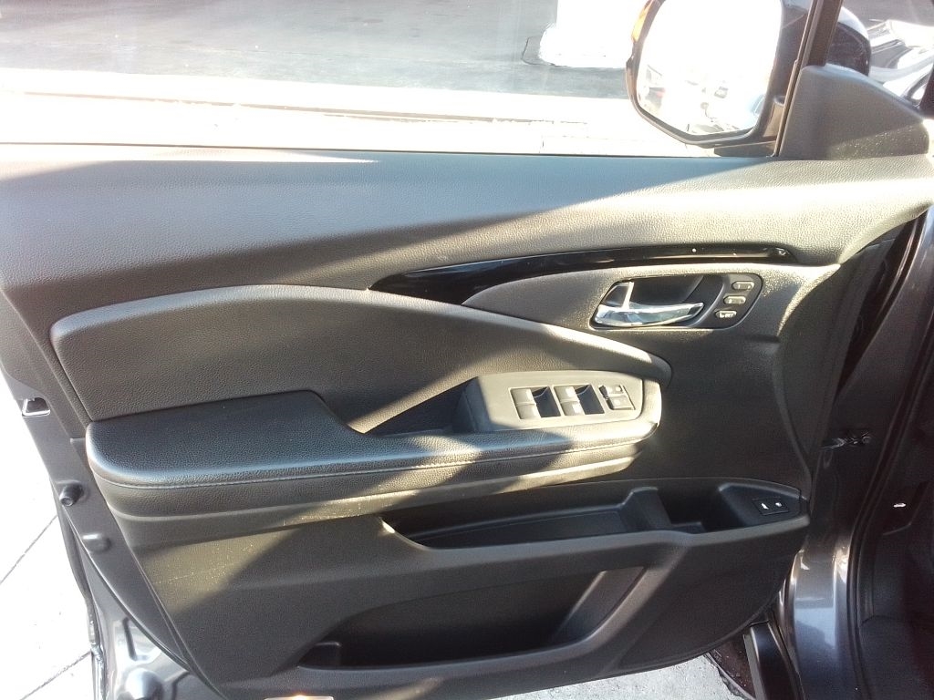 Honda Pilot Touring 2WD 2016