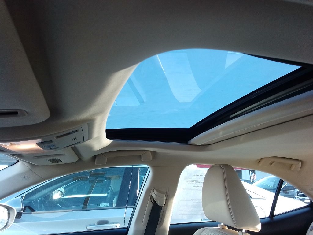 Lexus IS 250 RWD 2014