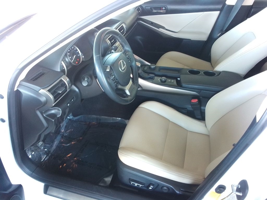 Lexus IS 250 RWD 2014