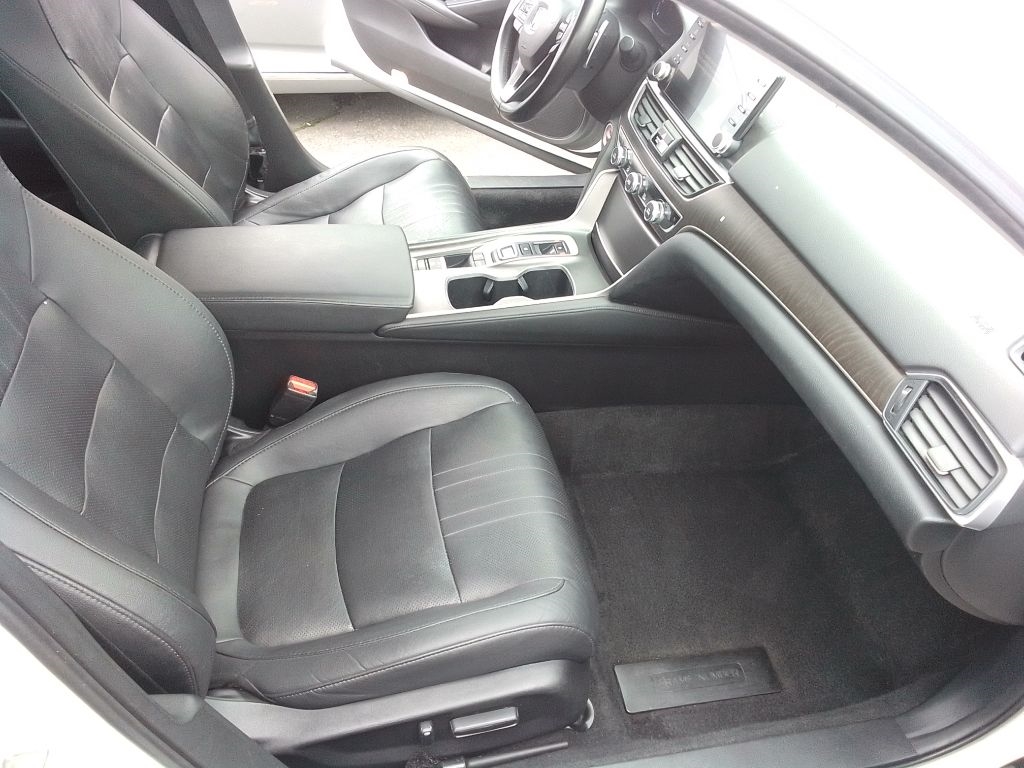 Honda Accord Touring 2.0T 2019