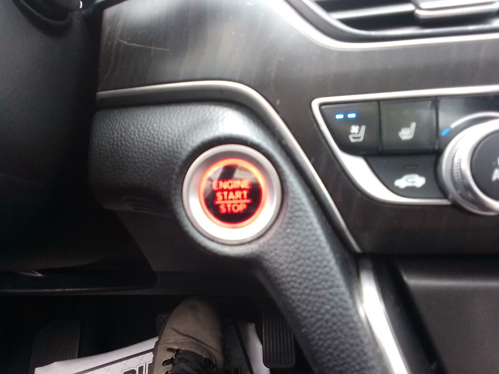 Honda Accord Touring 2.0T 2019