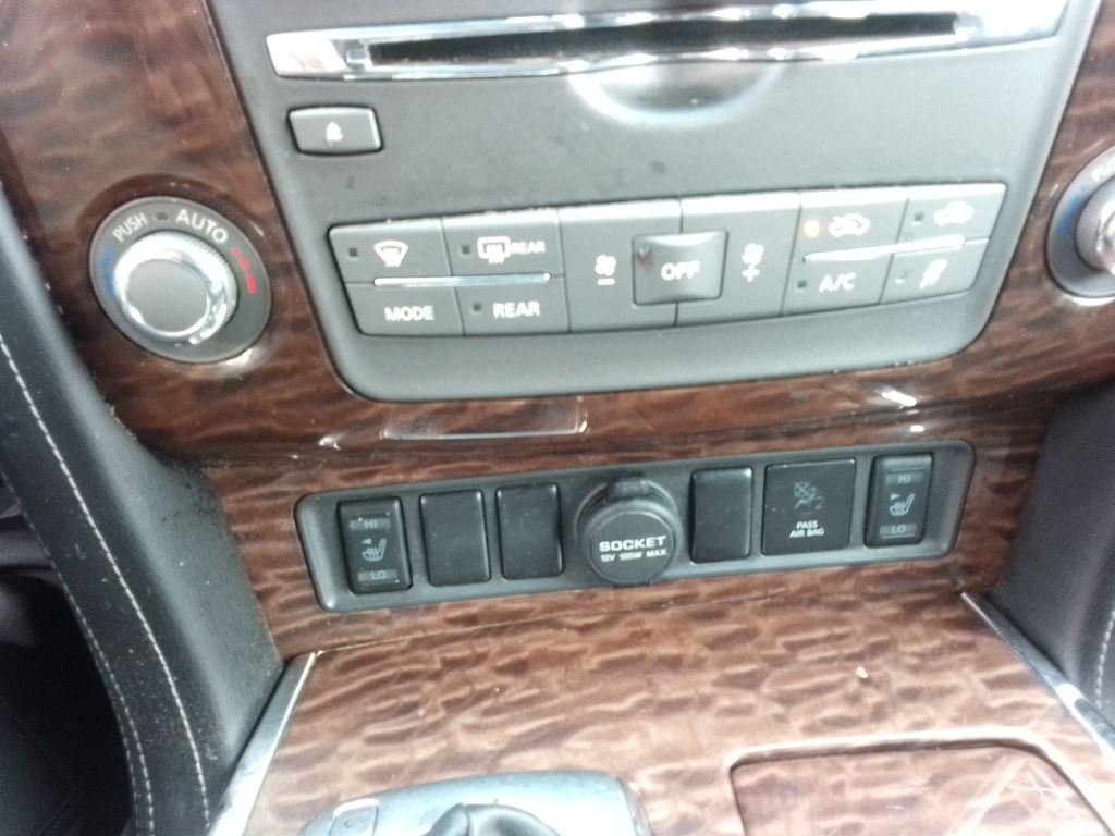 Nissan Armada SV AWD 2017