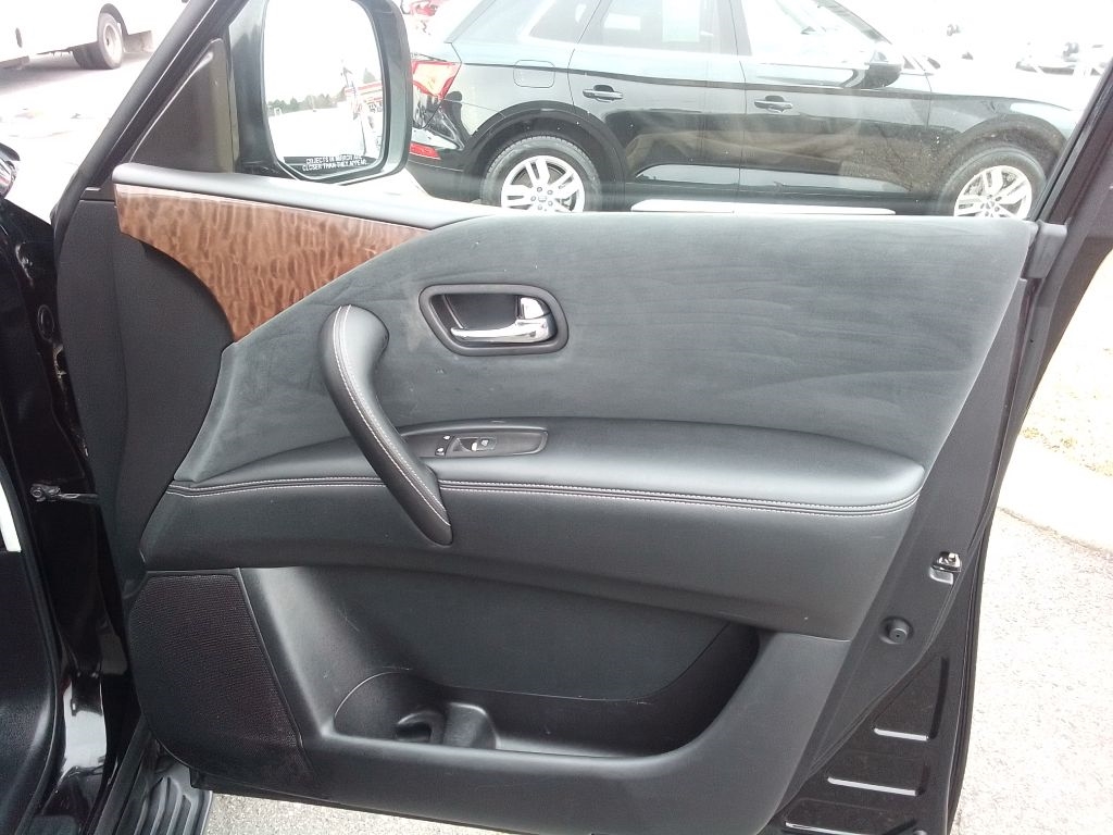 Nissan Armada SV AWD 2017