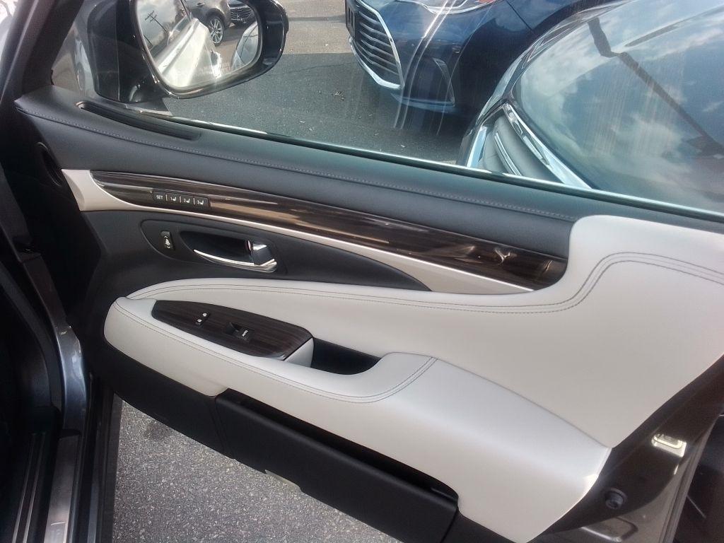 Lexus LS 460 Luxury Sedan 2014