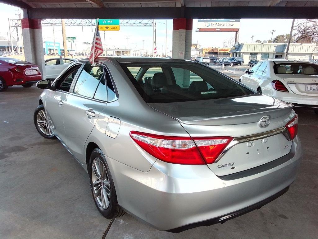 Toyota Camry SE 2017
