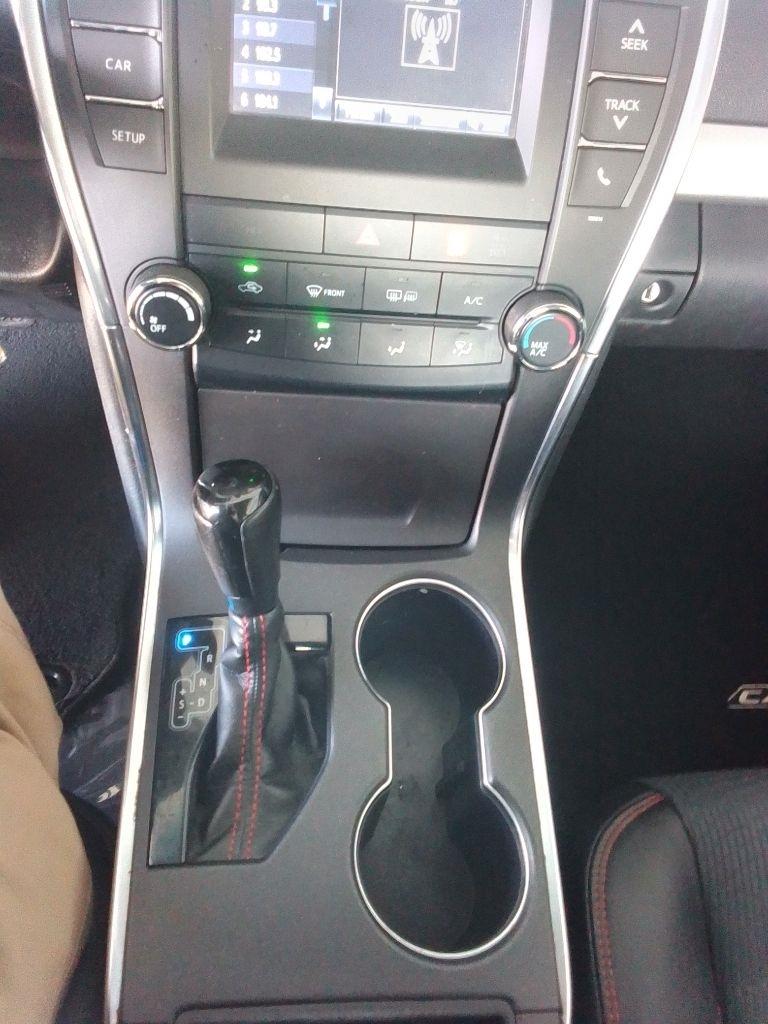 Toyota Camry SE 2017