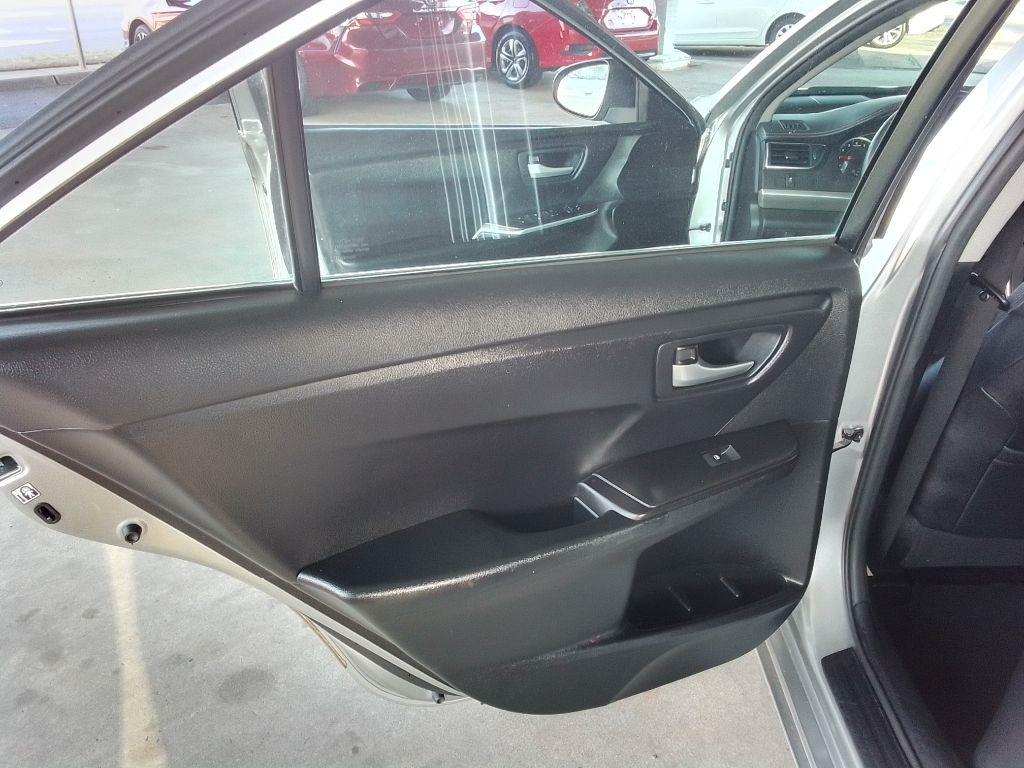 Toyota Camry SE 2017