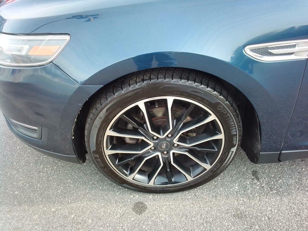 Ford Taurus SEL FWD 2017