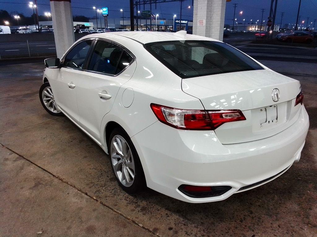 Acura ILX Base 2018