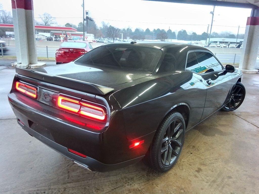 Dodge Challenger SXT 2021