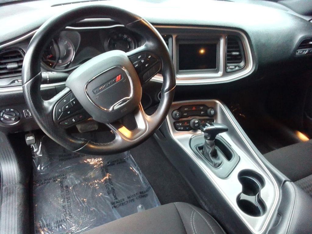 Dodge Challenger SXT 2021