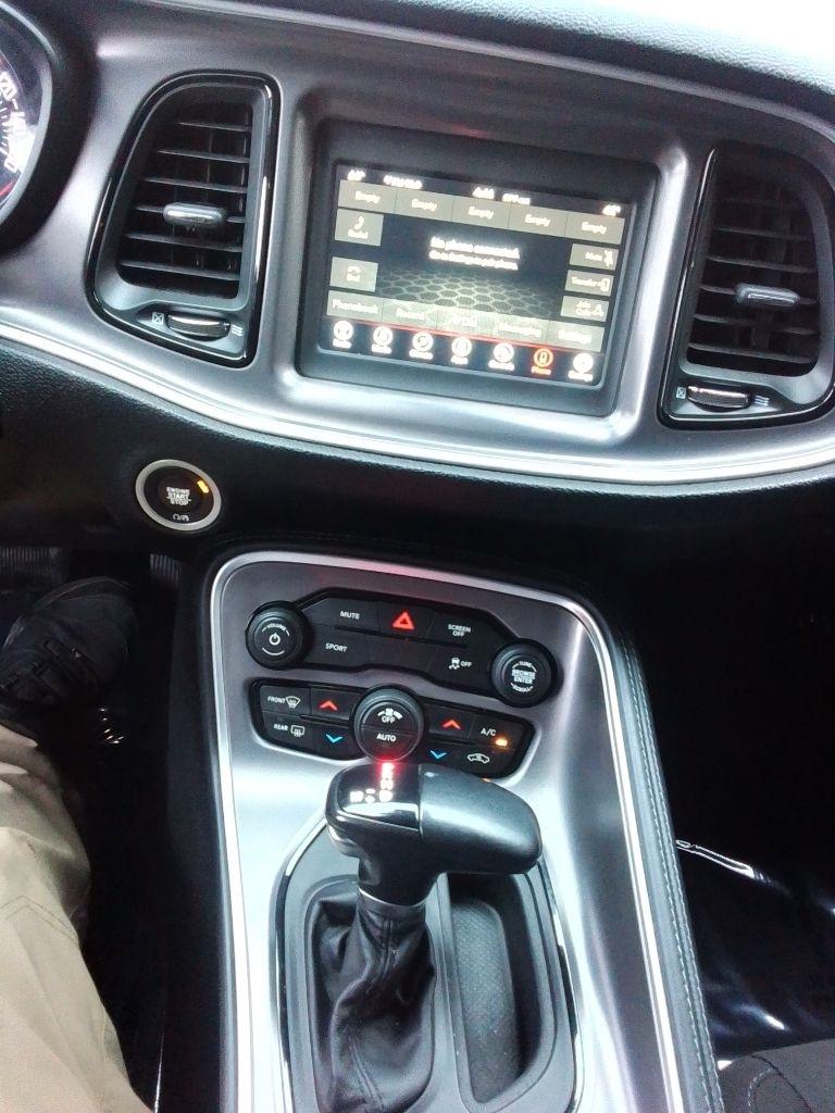 Dodge Challenger SXT 2021