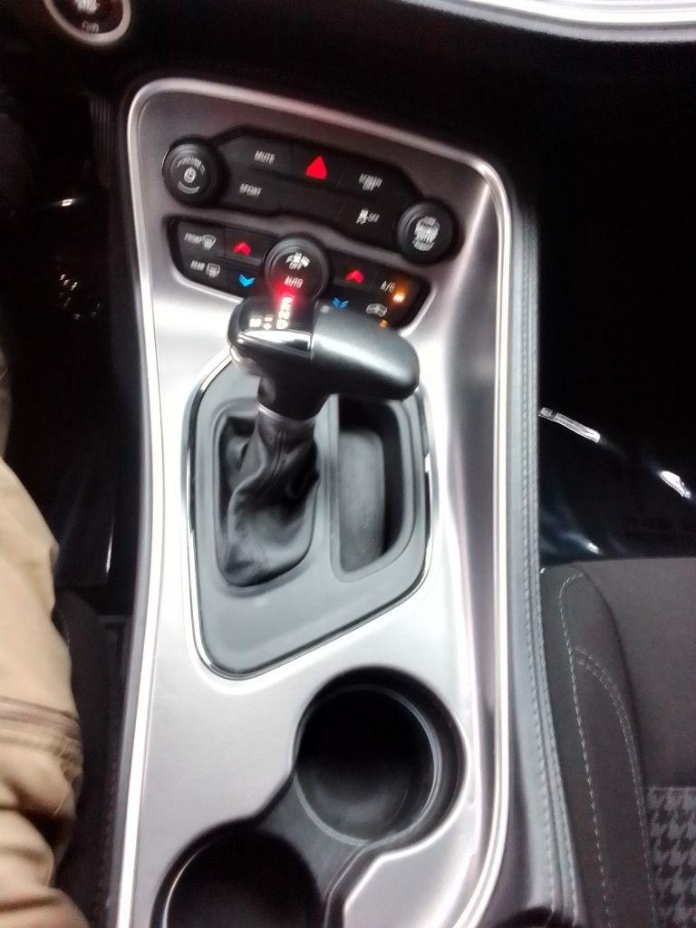 Dodge Challenger SXT 2021