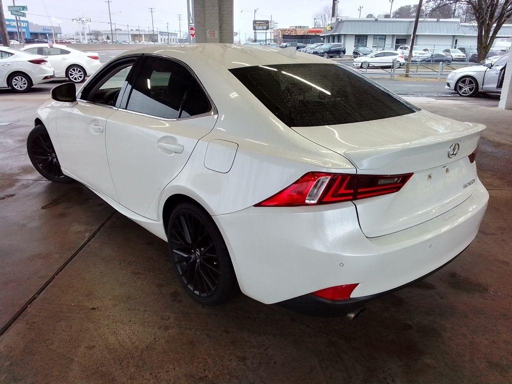 Lexus IS 200t 2016