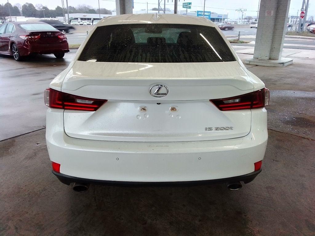 Lexus IS 200t 2016