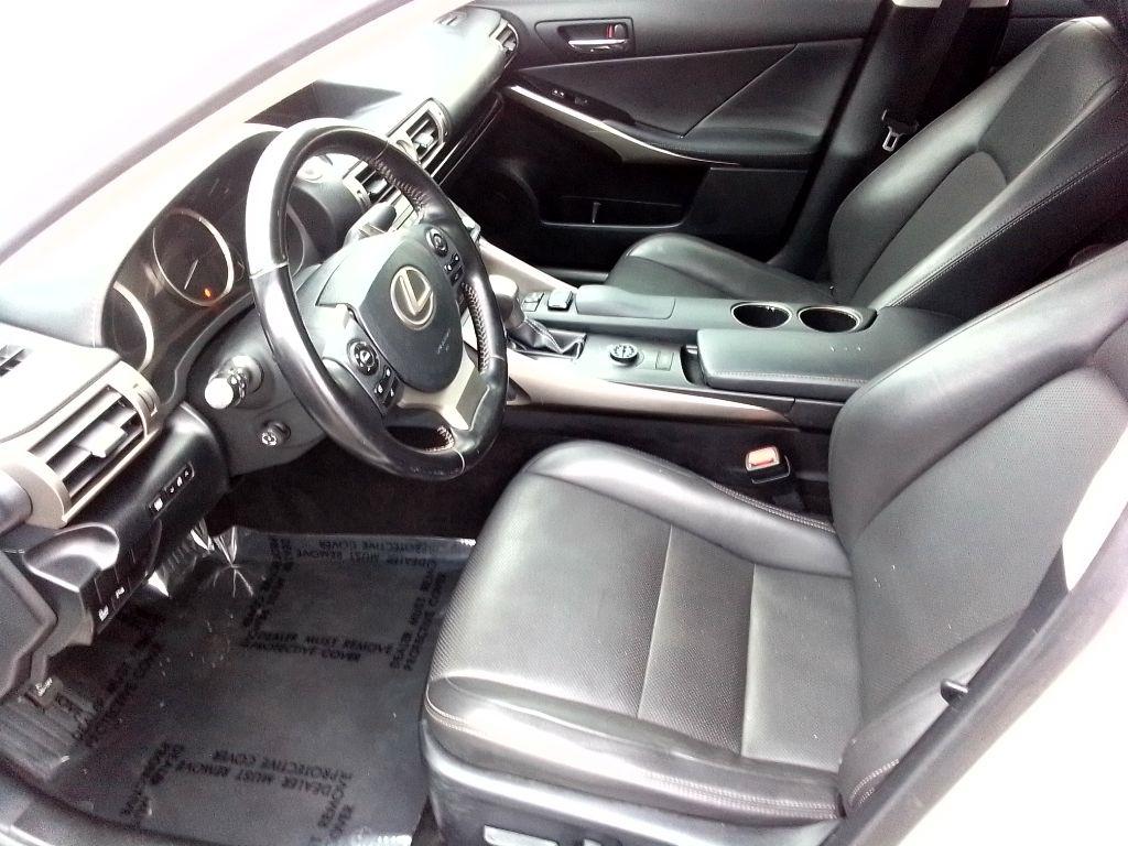 Lexus IS 200t 2016