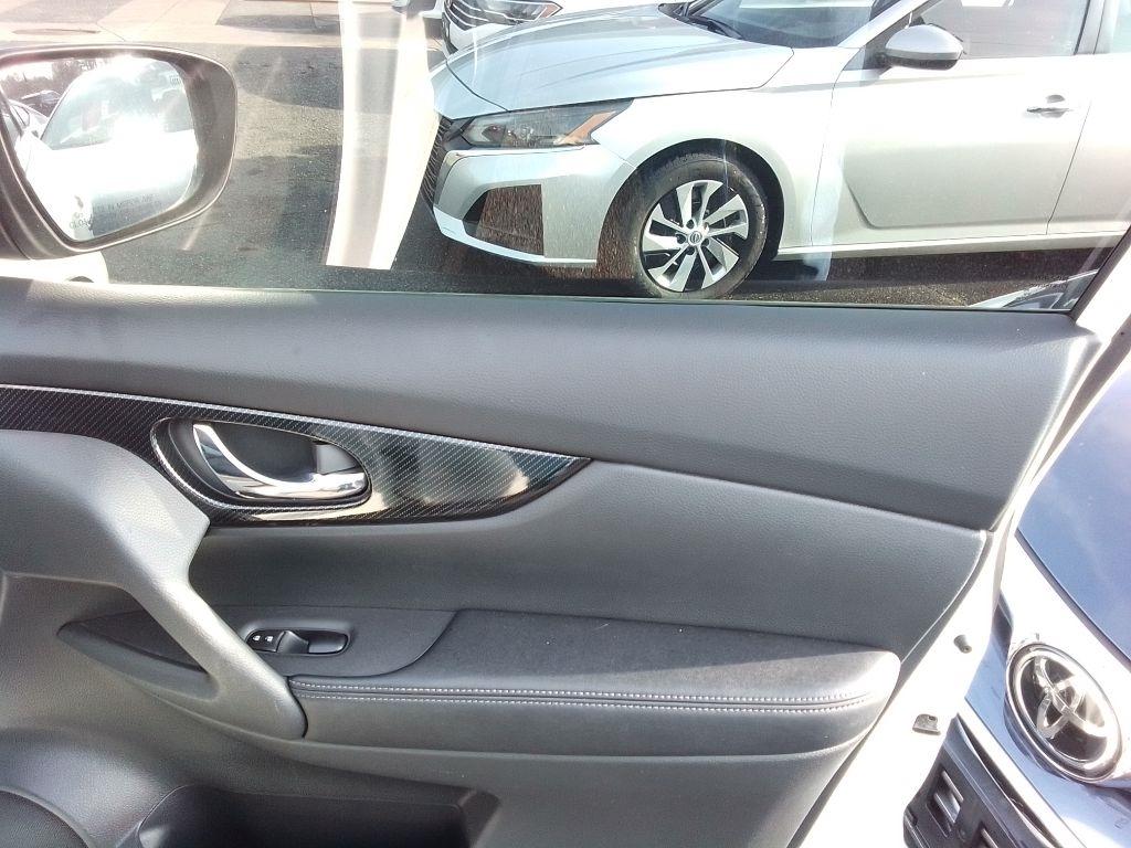 Nissan Rogue SV AWD 2017