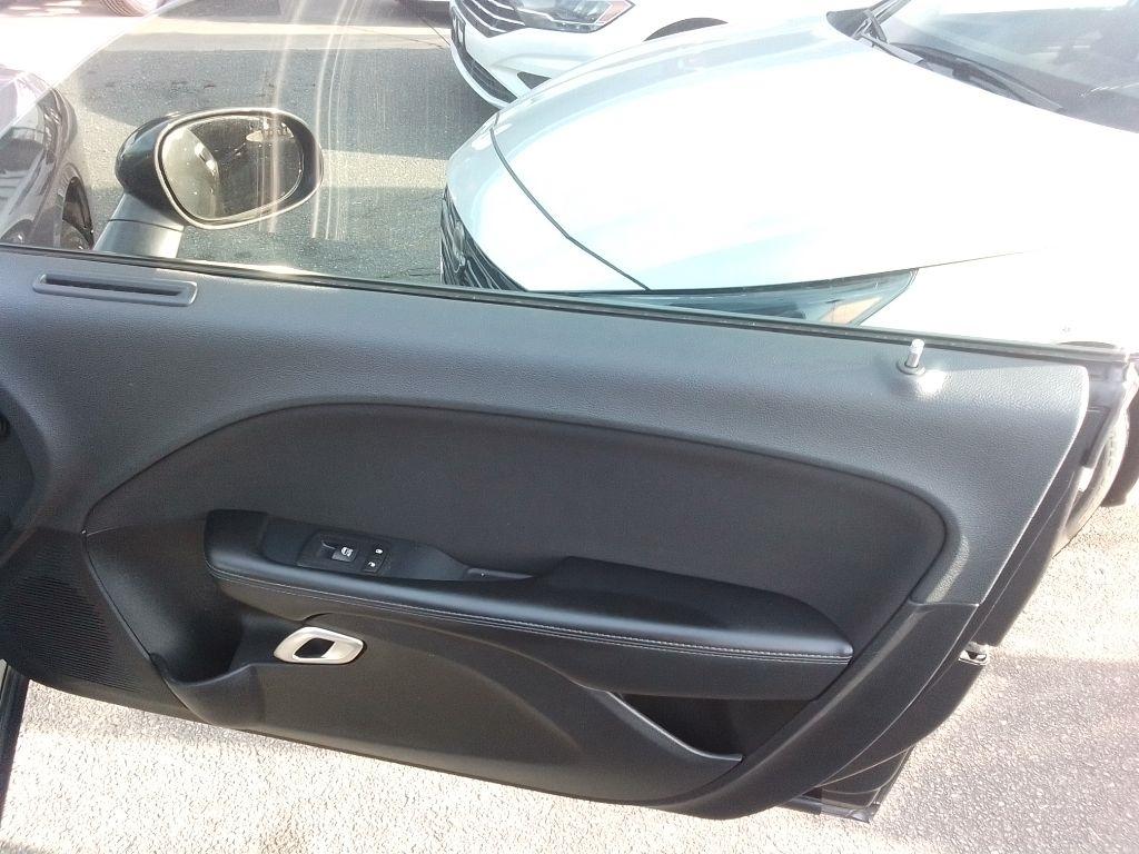 Dodge Challenger SXT 2021