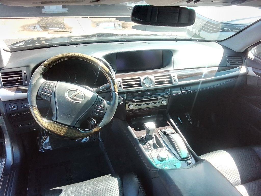 Lexus LS 460 Luxury Sedan 2015