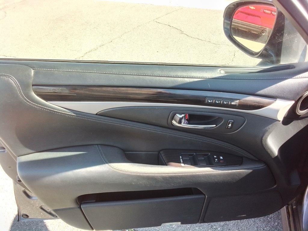 Lexus LS 460 Luxury Sedan 2015