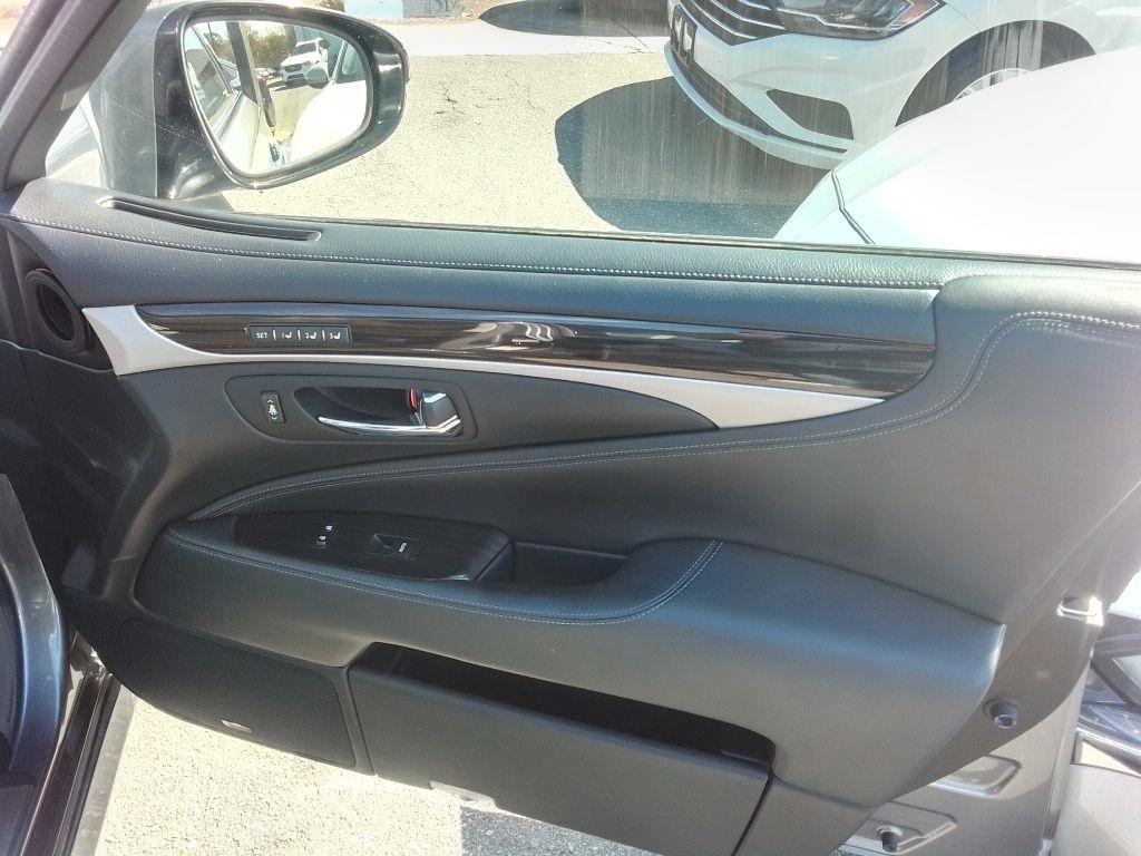 Lexus LS 460 Luxury Sedan 2015