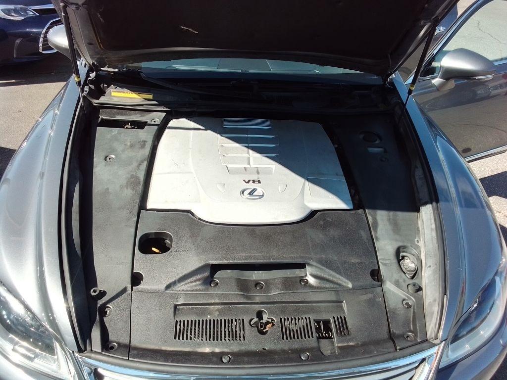 Lexus LS 460 Luxury Sedan 2015