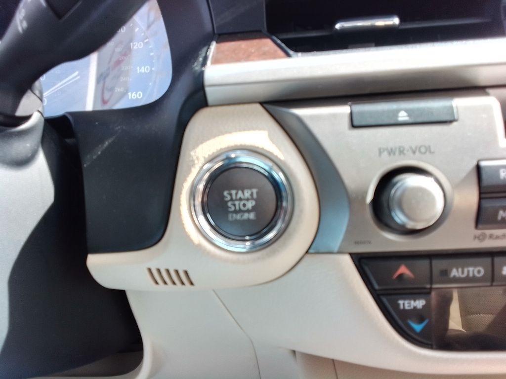 Lexus ES 350 Sedan 2015