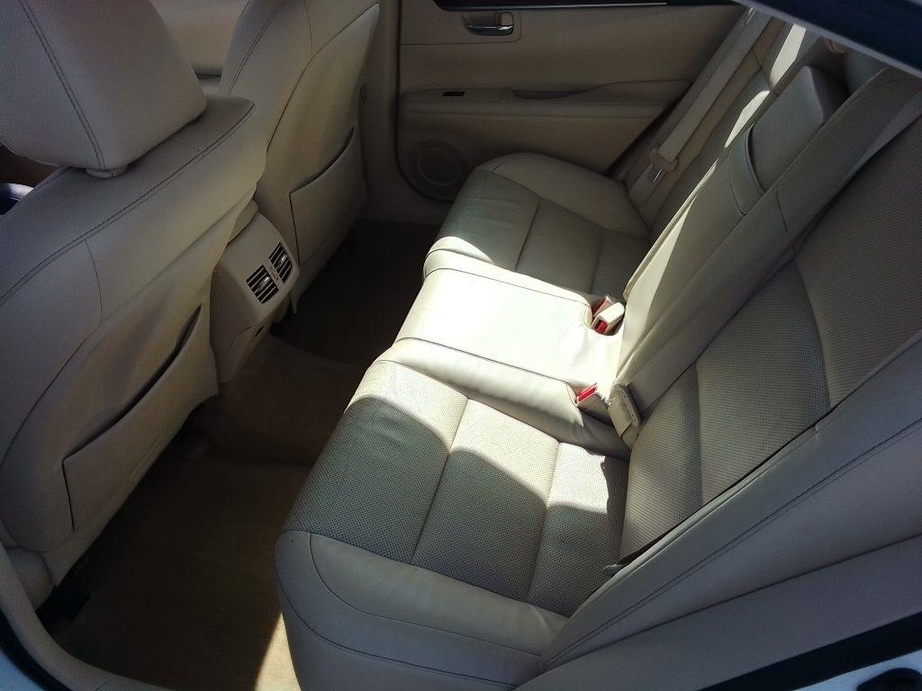 Lexus ES 350 Sedan 2015