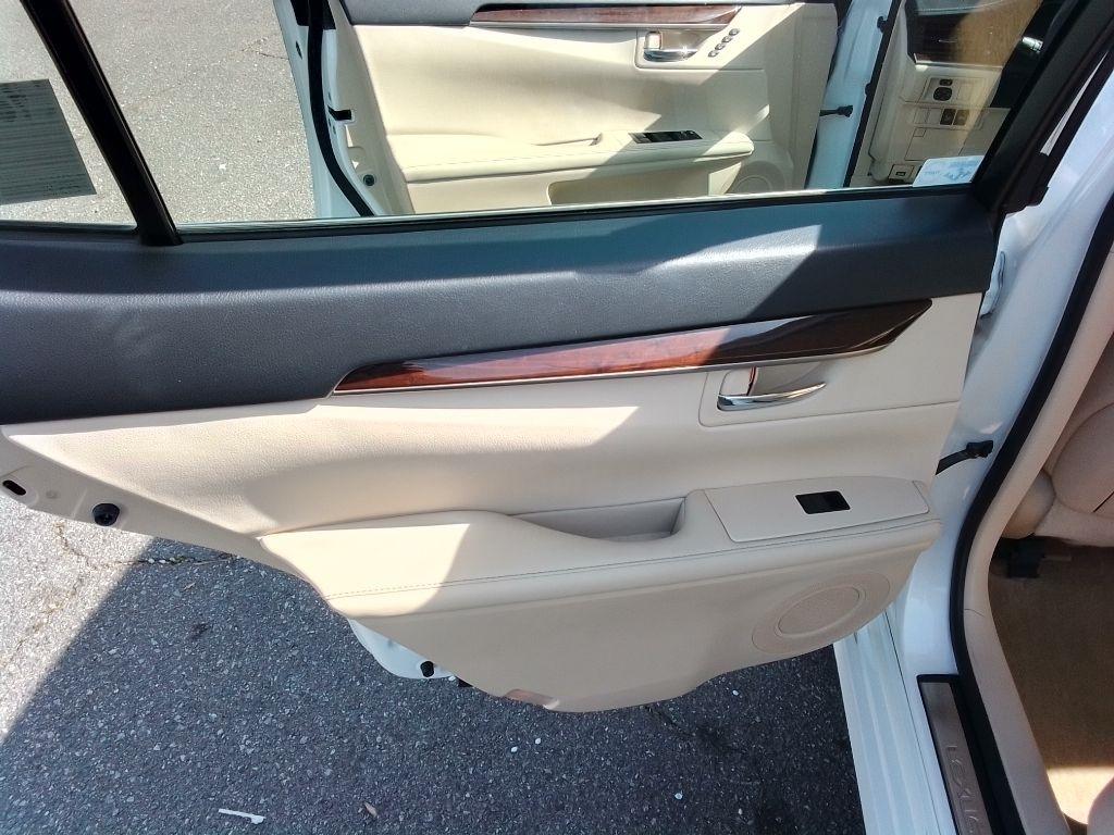 Lexus ES 350 Sedan 2015