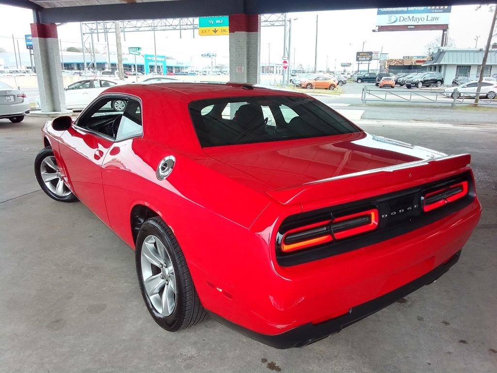 Dodge Challenger SXT 2021