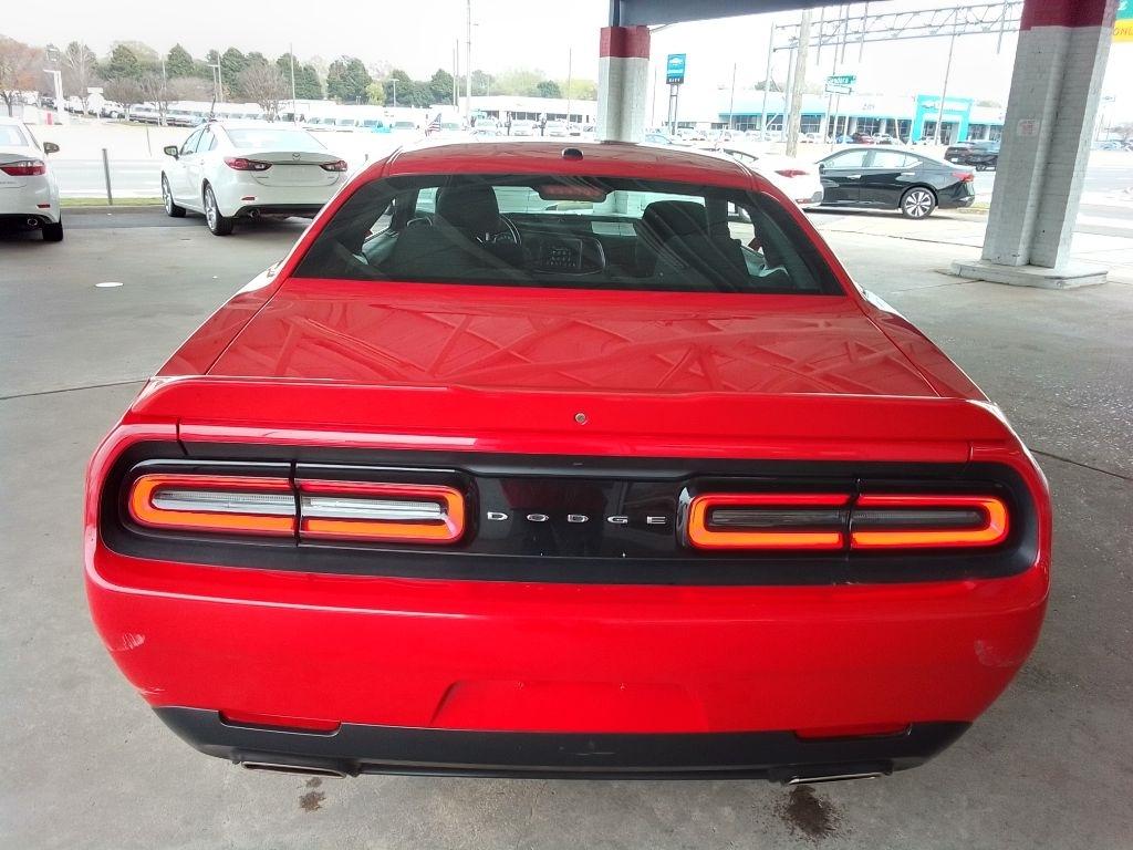 Dodge Challenger SXT 2021