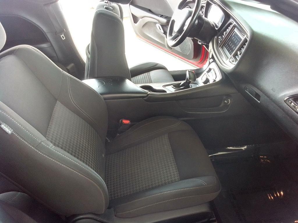 Dodge Challenger SXT 2021