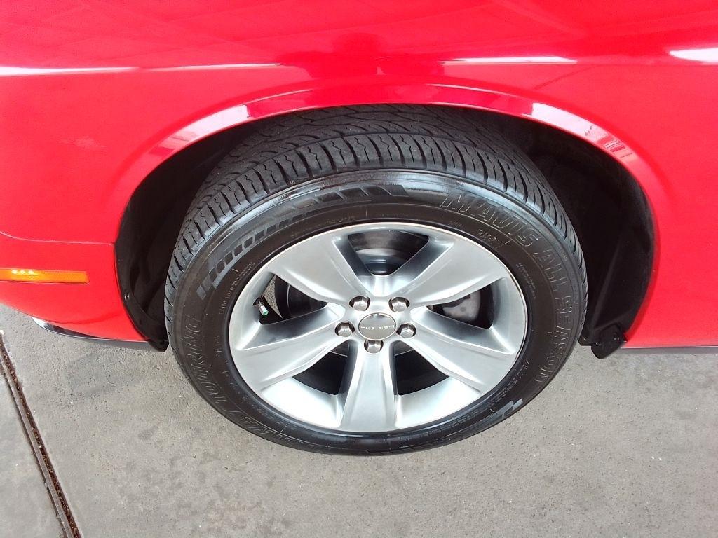 Dodge Challenger SXT 2021