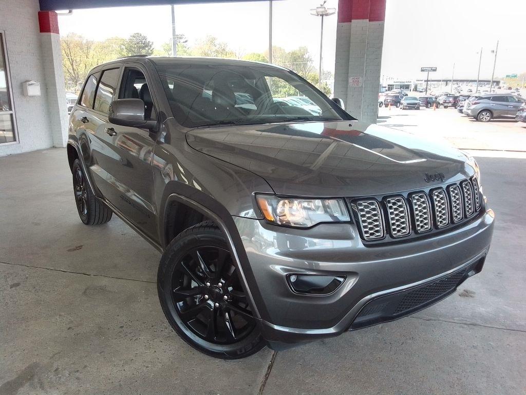 Jeep Grand Cherokee Laredo 4WD 2018