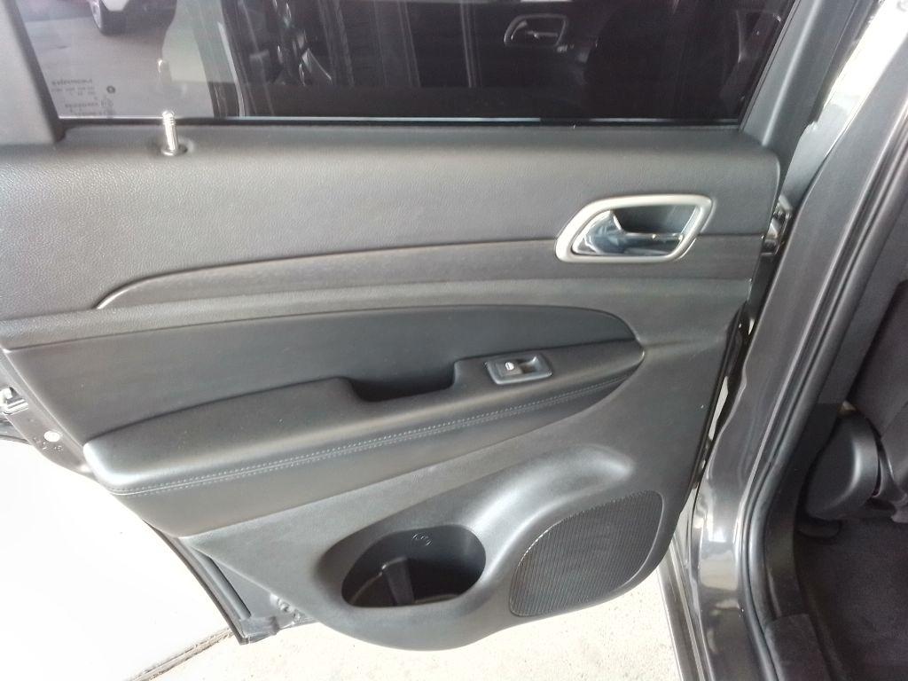 Jeep Grand Cherokee Laredo 4WD 2018