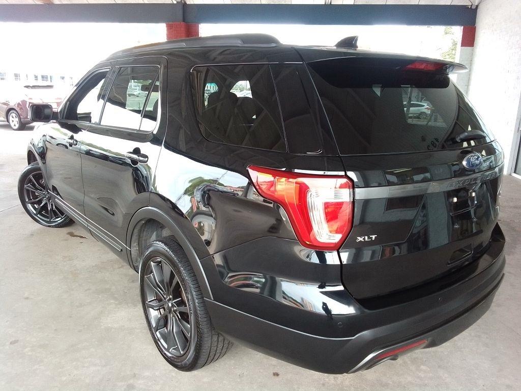 Ford Explorer XLT 4WD 2017