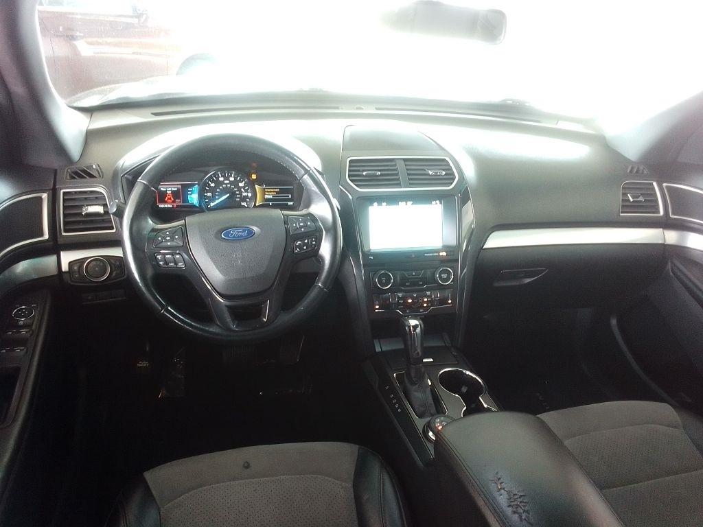 Ford Explorer XLT 4WD 2017