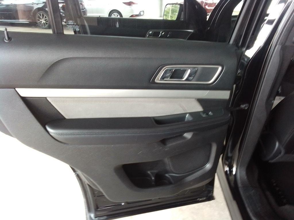 Ford Explorer XLT 4WD 2017