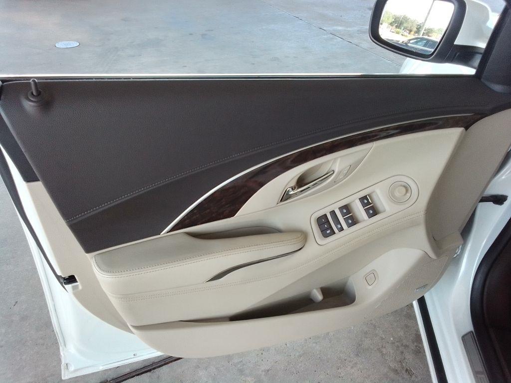 Buick LaCrosse Premium Package 2, w/Leather 2016