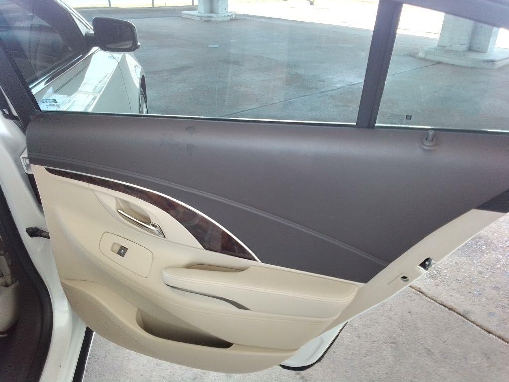 Buick LaCrosse Premium Package 2, w/Leather 2016