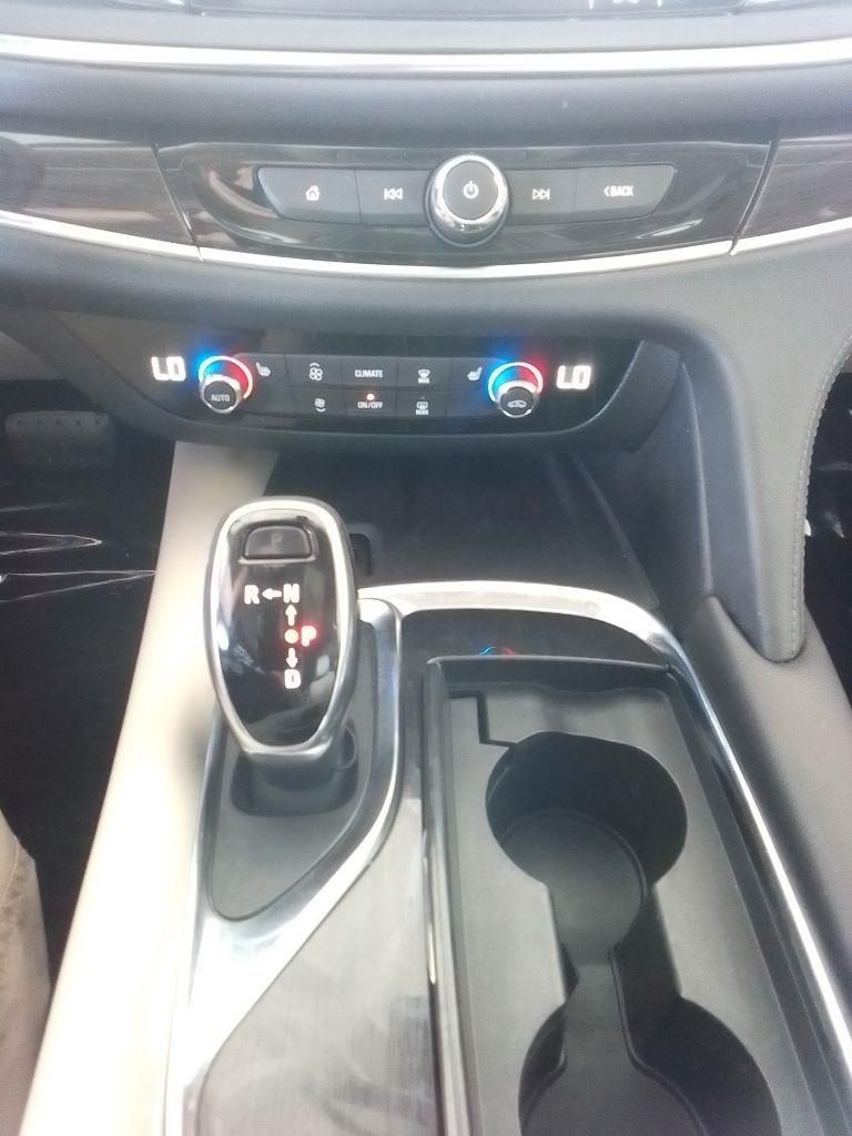 Buick Enclave Essence FWD 2019