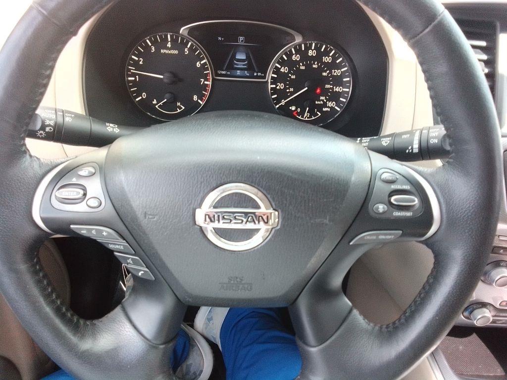 Nissan Pathfinder SL 2WD 2019